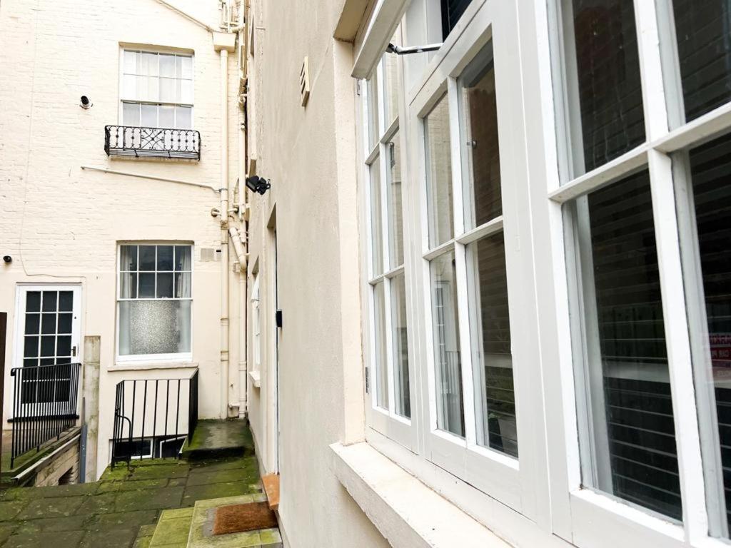 Suitely - Berkeley Apartments Cheltenham Exterior foto
