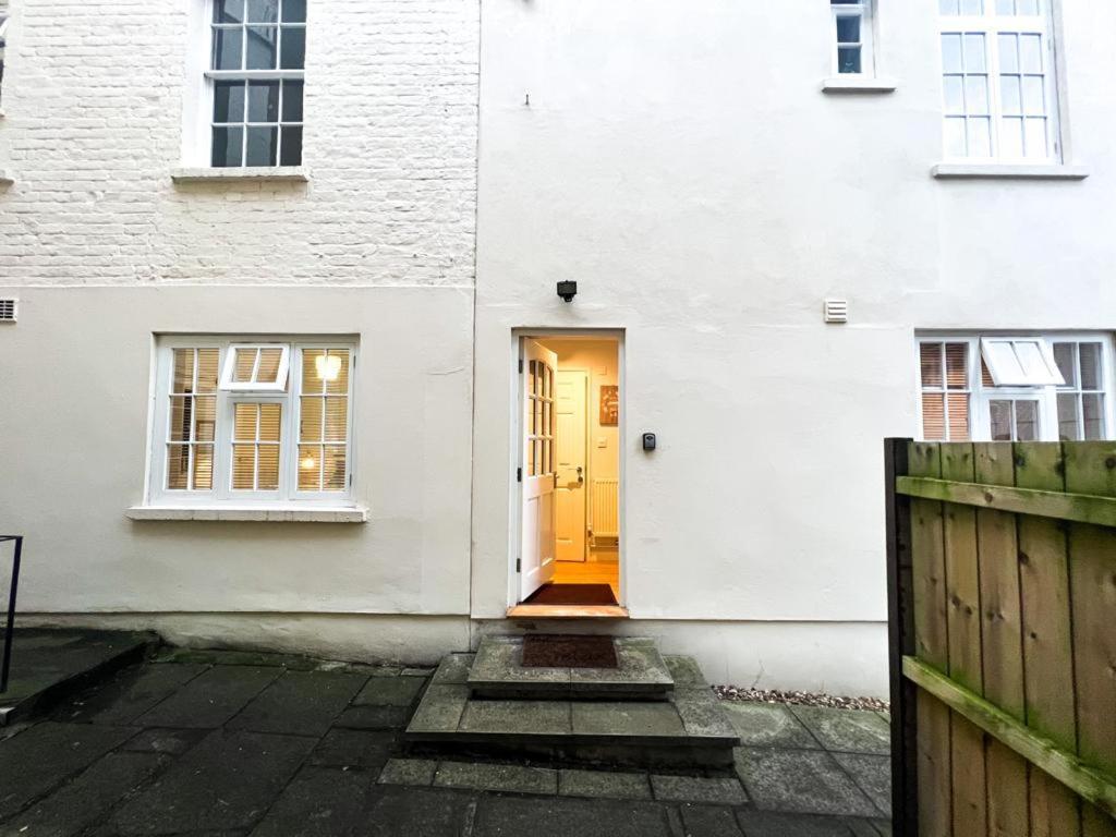 Suitely - Berkeley Apartments Cheltenham Exterior foto